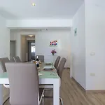 Monteci Villa Galižana