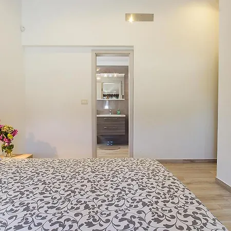 Monteci Villa