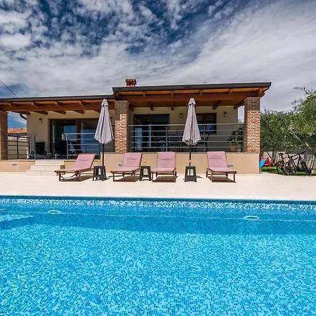 Monteci 빌라 Galižana